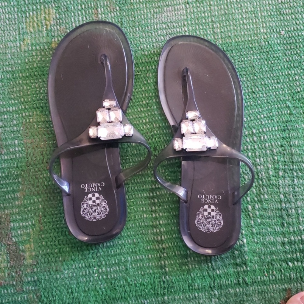 Vince camuto jelly flip flops
